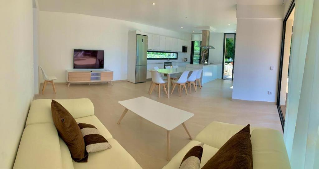 Villa Sonia Cala'N Blanes  Екстериор снимка