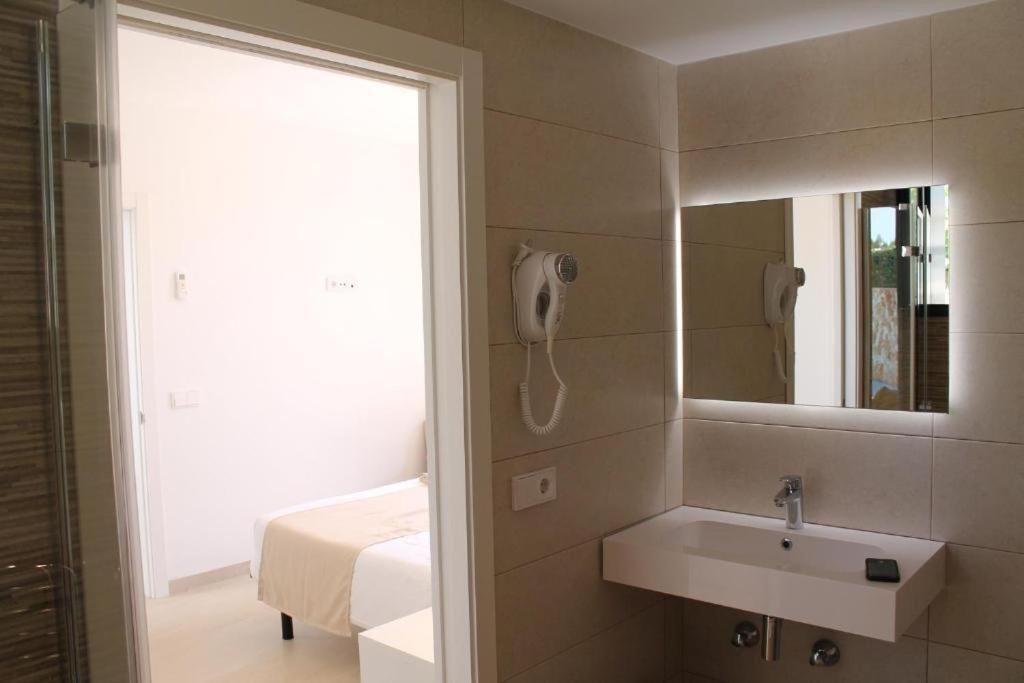 Villa Sonia Cala'N Blanes  Екстериор снимка